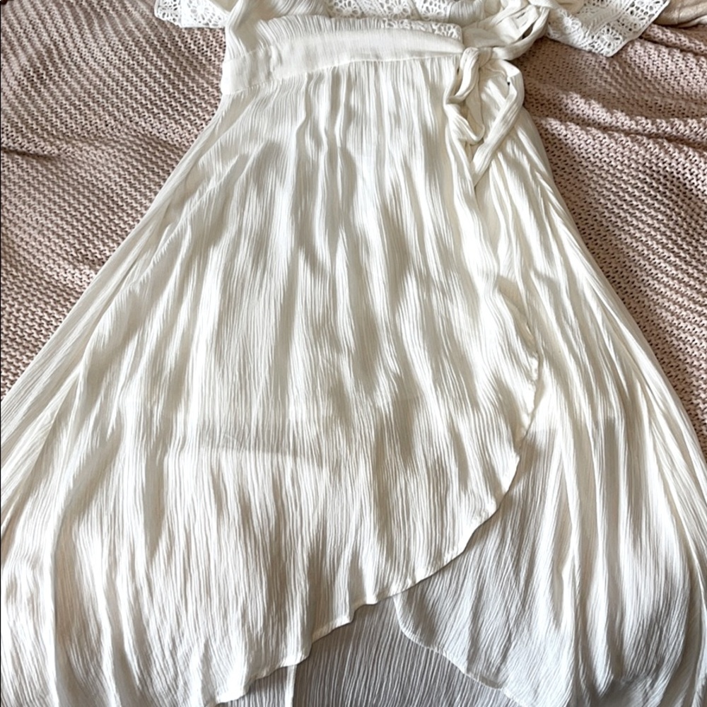White high low dress - Picture 2 of 2